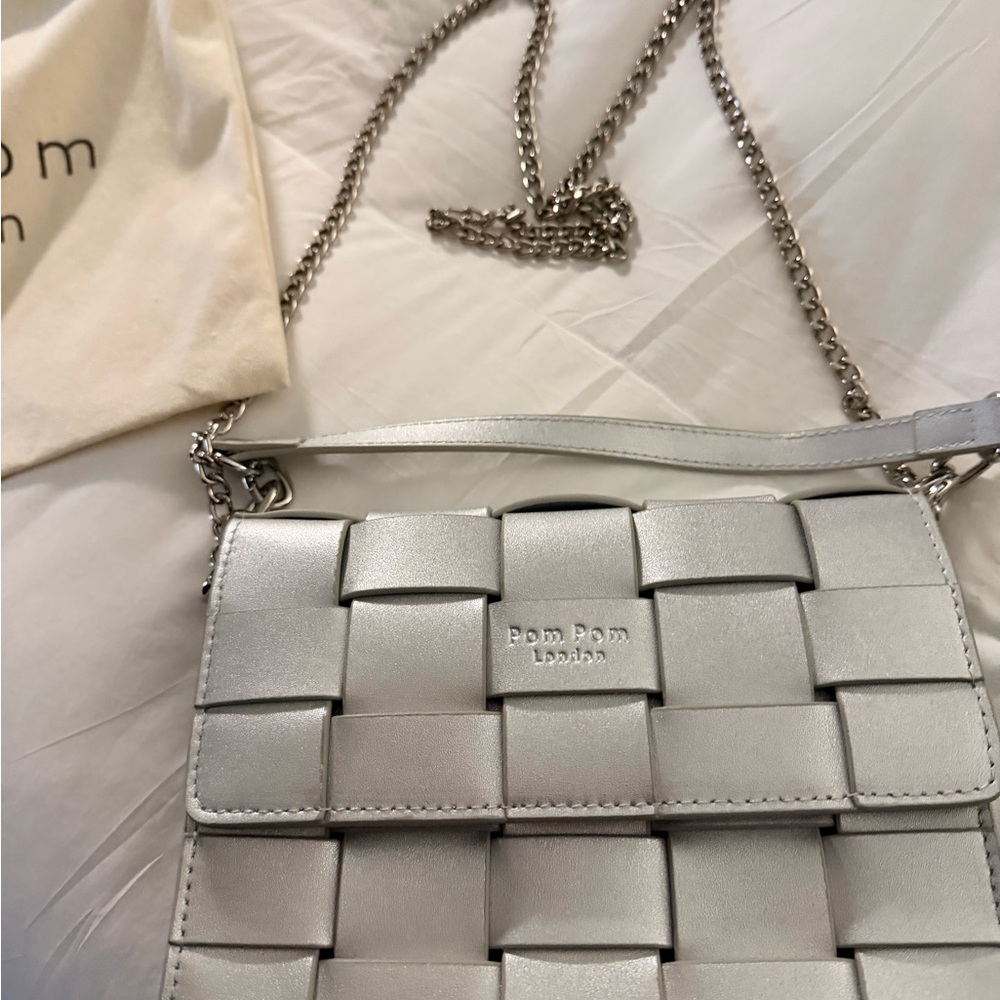 Pom Pom London Elegant Cream Crossbody Bag